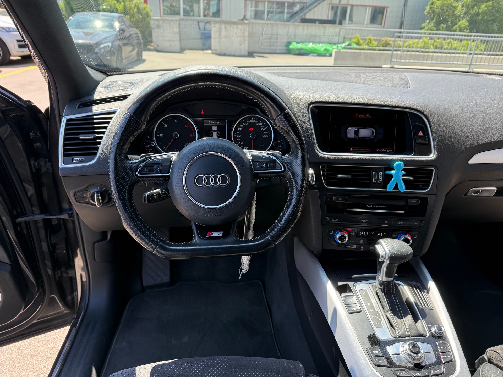 AUDI Q5 2.0 TDI quattro S-tronic-image-12