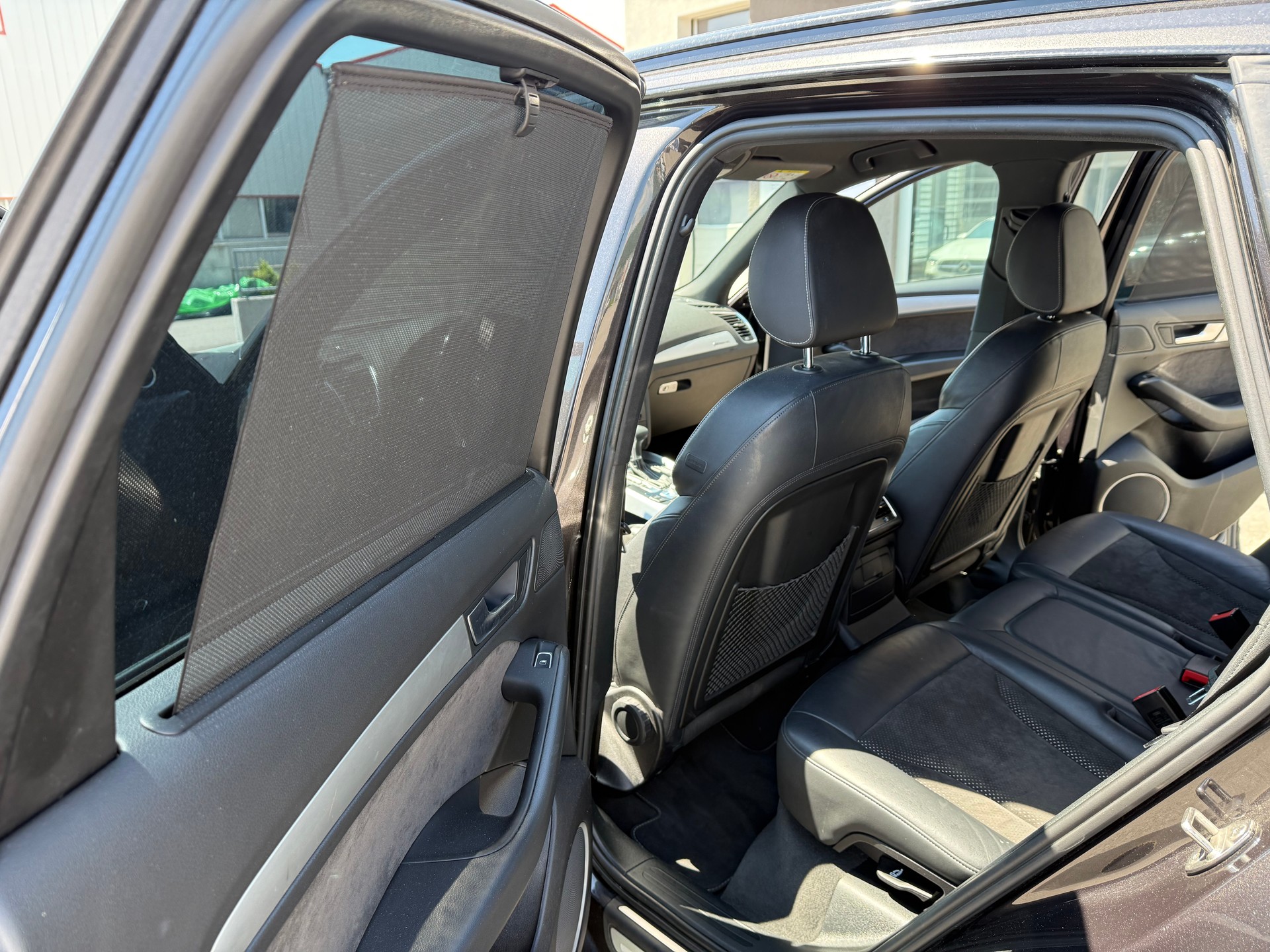 AUDI Q5 2.0 TDI quattro S-tronic-image-13