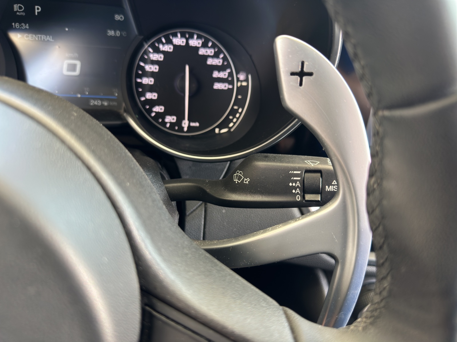 ALFA ROMEO Giulia 2.0 Super Automatic-image-14