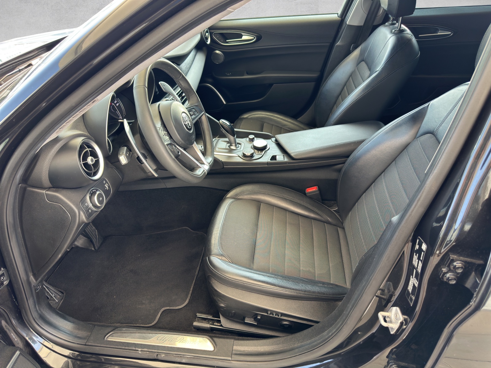 ALFA ROMEO Giulia 2.0 Super Automatic-image-8