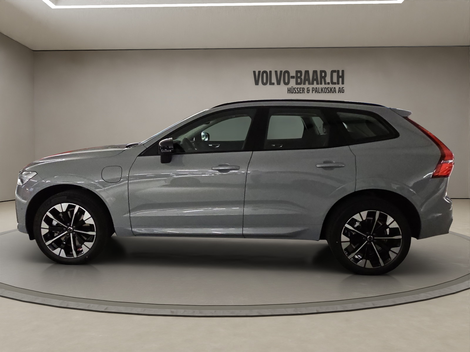 VOLVO XC60 2.0 T6 TE Plus Dark eAWD-image-1