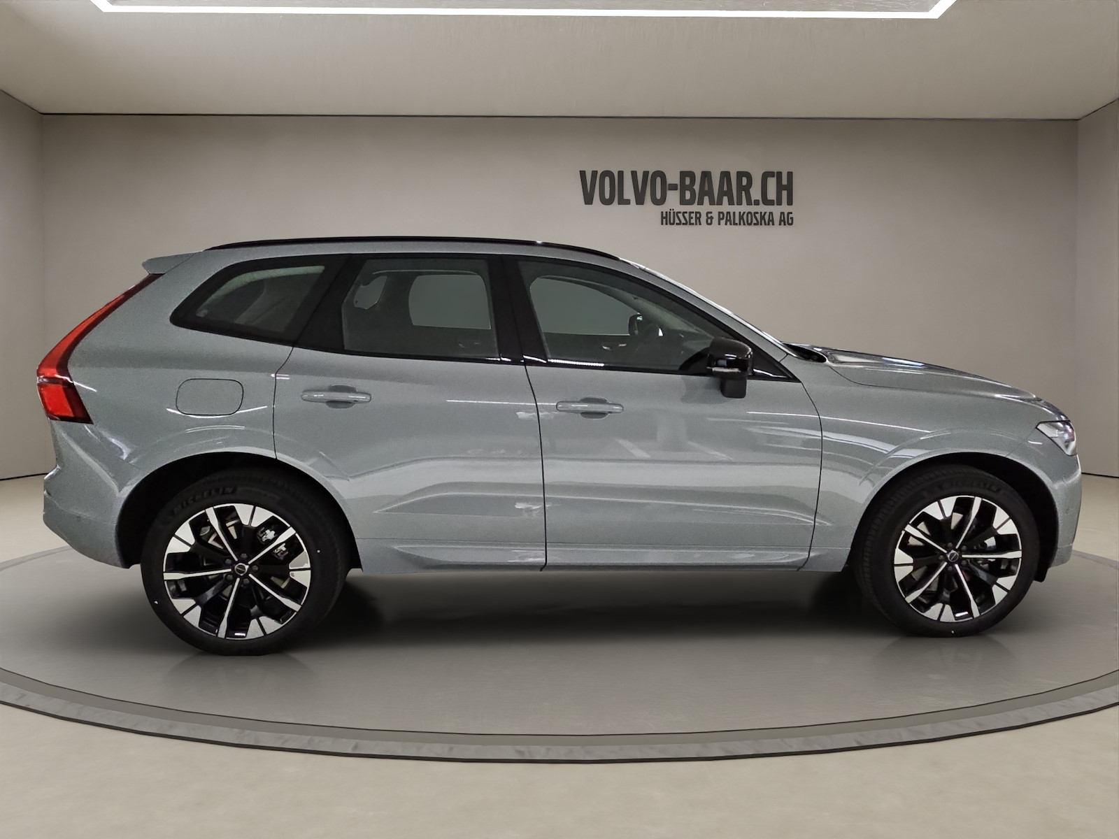 VOLVO XC60 2.0 T6 TE Plus Dark eAWD-image-5