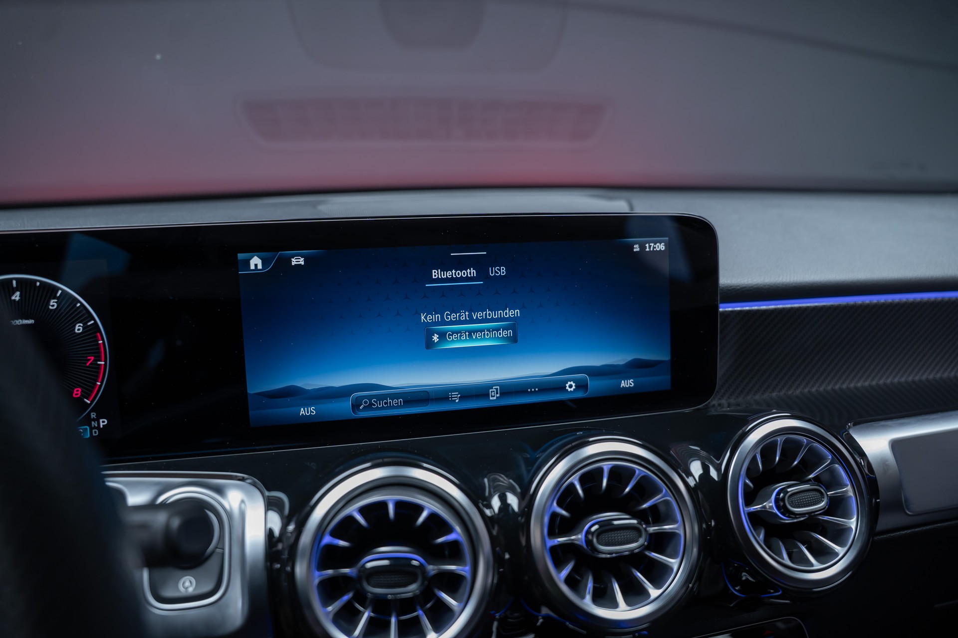 MERCEDES-BENZ GLB 250 AMG Line 4matic / Facelift / Rückfahrkamera / Ambientebeleuchtung-image-33