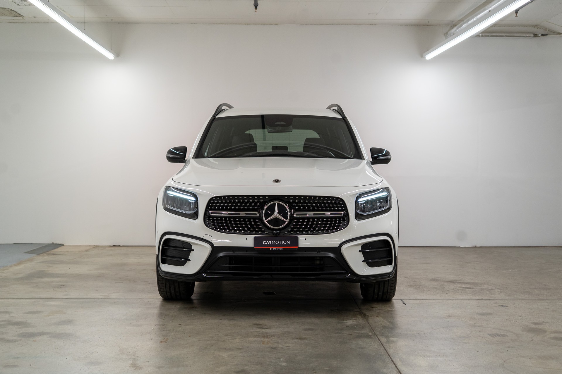MERCEDES-BENZ GLB 250 AMG Line 4matic / Facelift / Rückfahrkamera / Ambientebeleuchtung-image-1