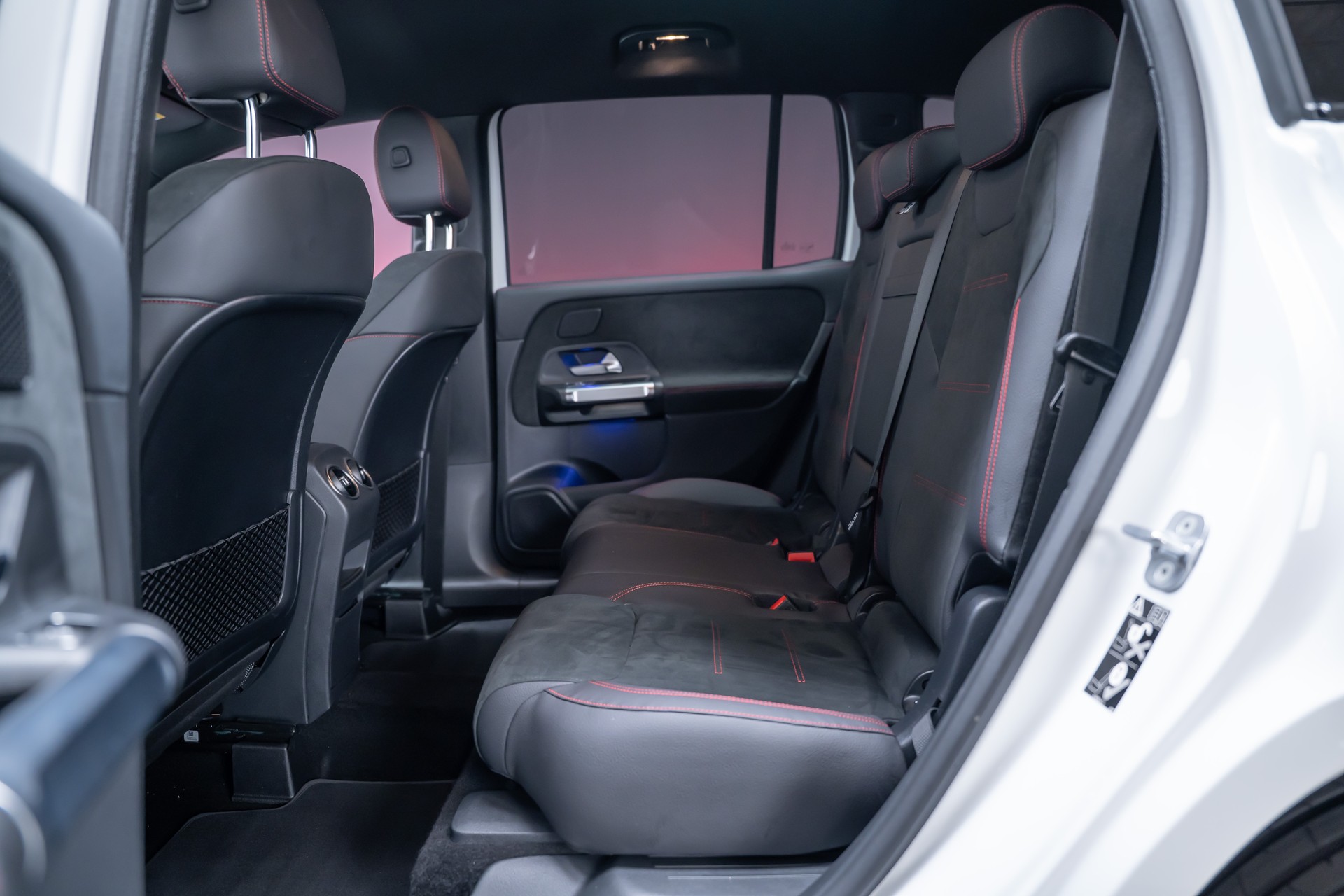 MERCEDES-BENZ GLB 250 AMG Line 4matic / Facelift / Rückfahrkamera / Ambientebeleuchtung-image-19