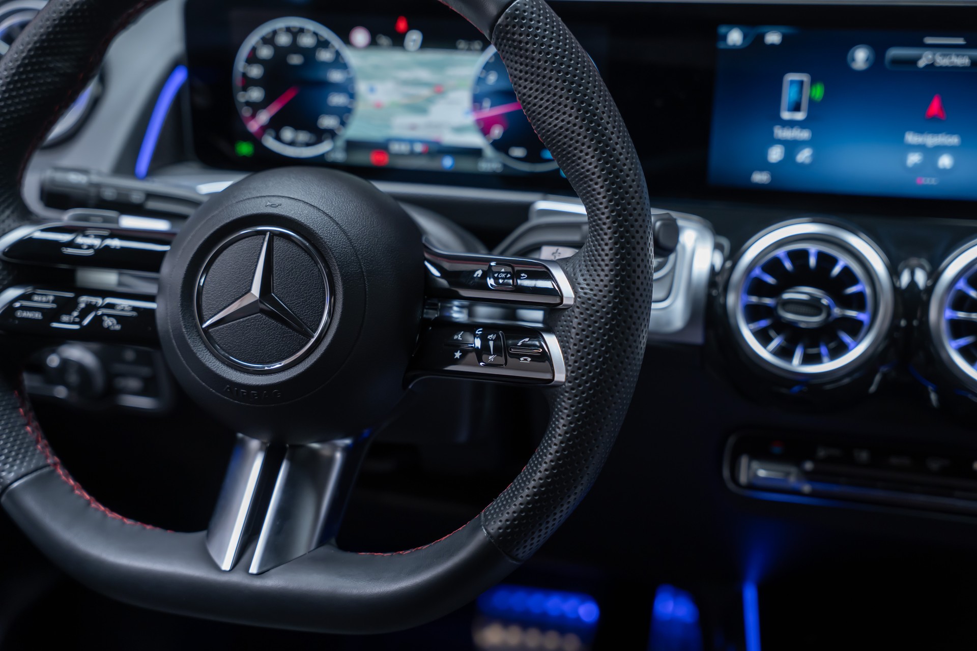 MERCEDES-BENZ GLB 250 AMG Line 4matic / Facelift / Rückfahrkamera / Ambientebeleuchtung-image-30