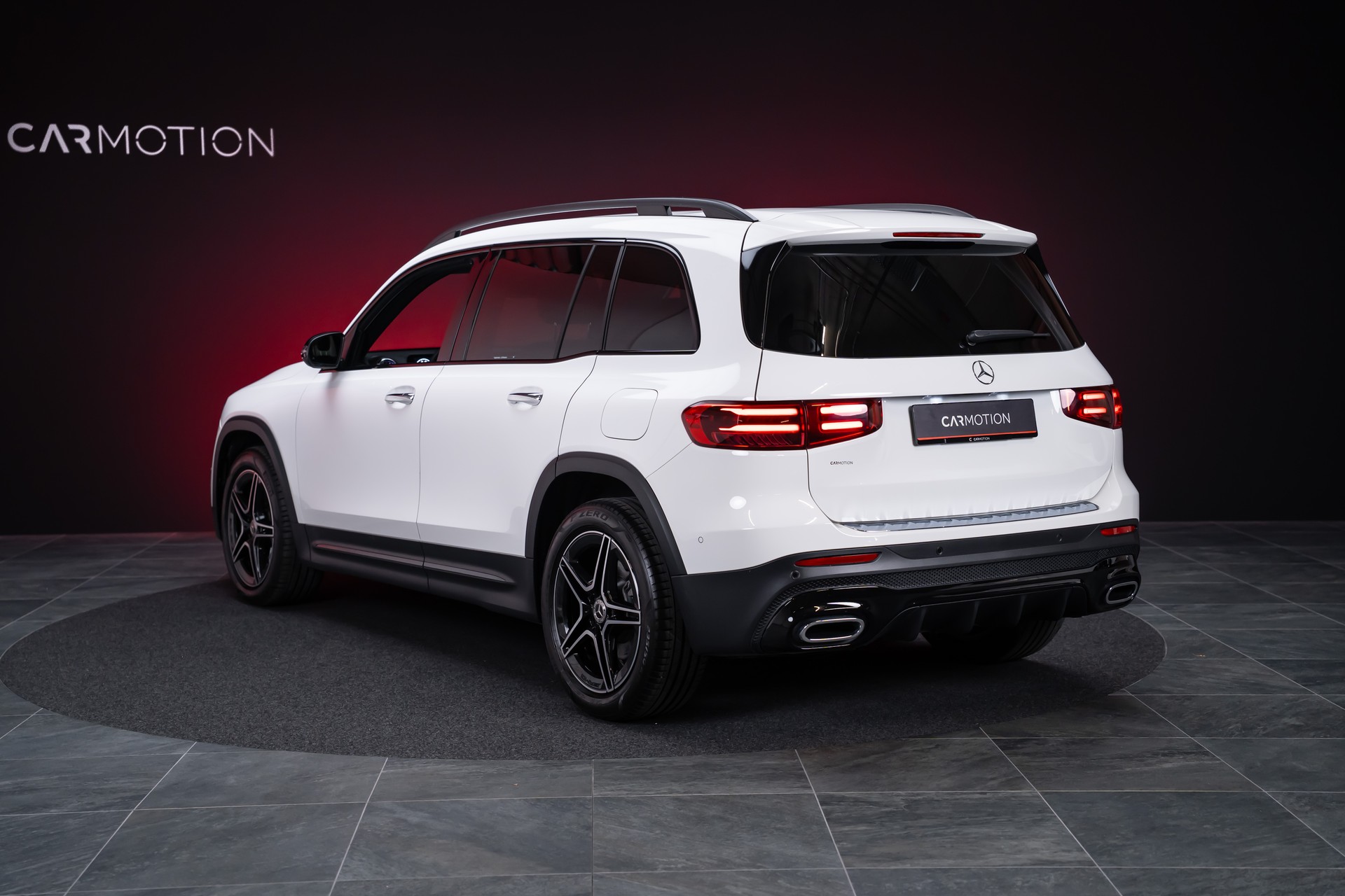 MERCEDES-BENZ GLB 250 AMG Line 4matic / Facelift / Rückfahrkamera / Ambientebeleuchtung-image-8