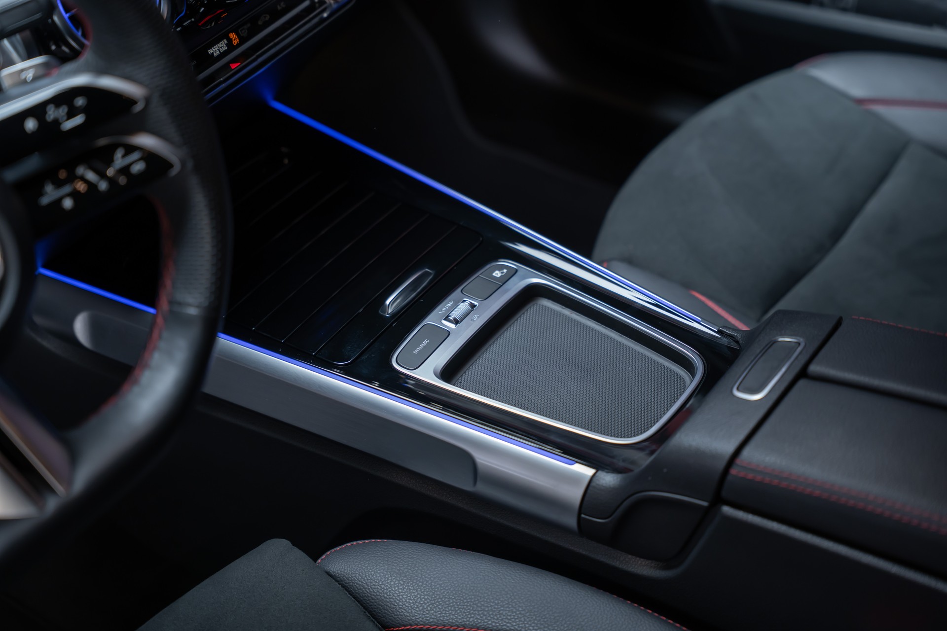 MERCEDES-BENZ GLB 250 AMG Line 4matic / Facelift / Rückfahrkamera / Ambientebeleuchtung-image-15