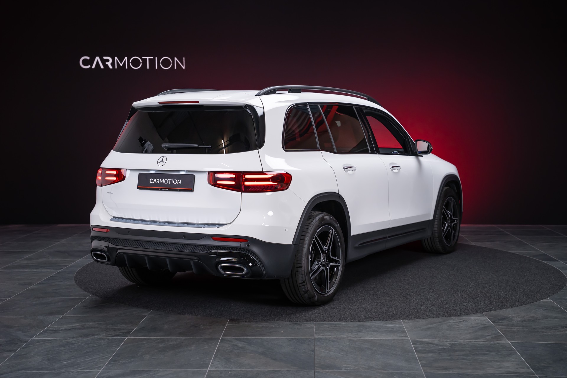 MERCEDES-BENZ GLB 250 AMG Line 4matic / Facelift / Rückfahrkamera / Ambientebeleuchtung-image-4