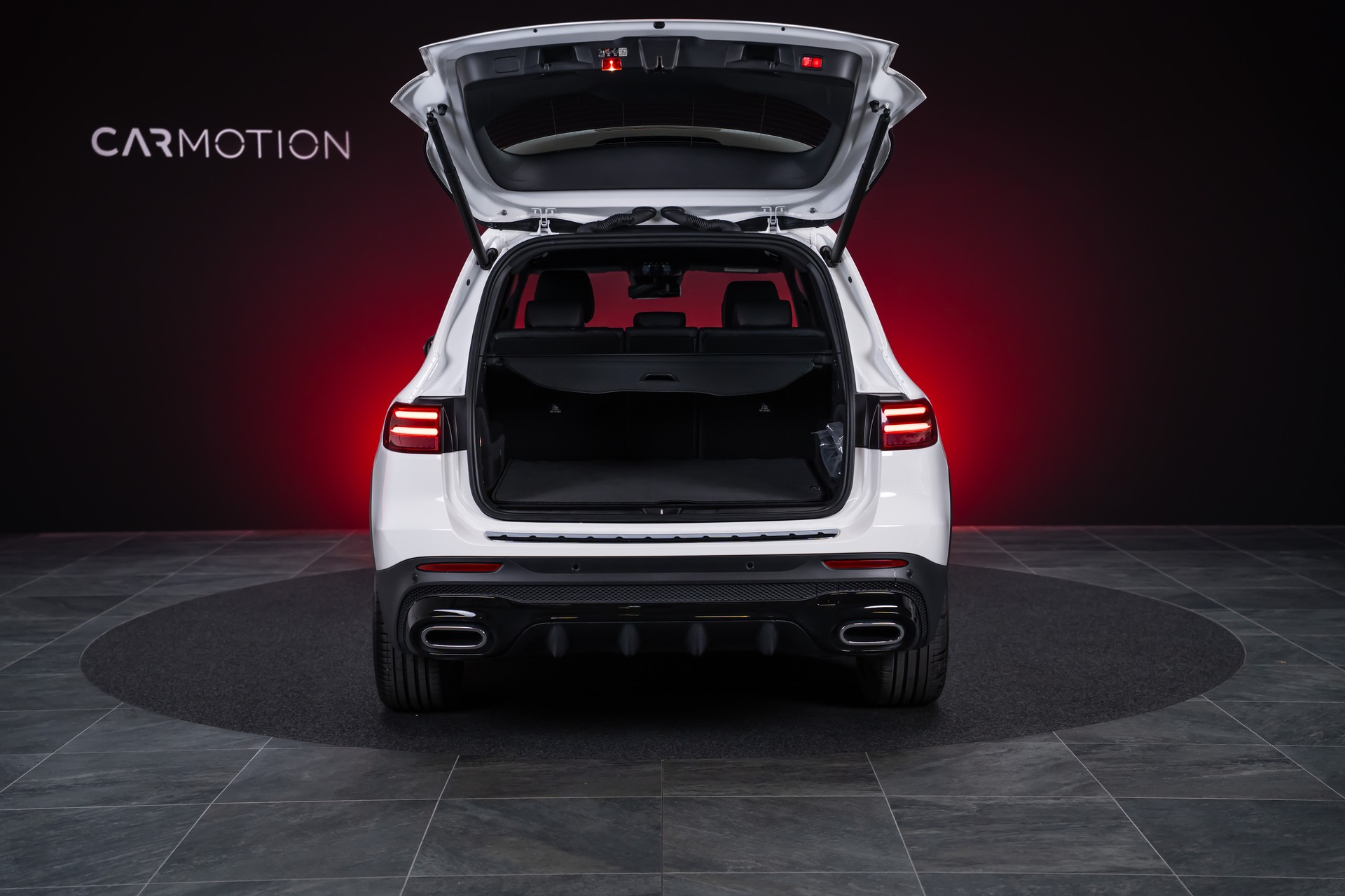 MERCEDES-BENZ GLB 250 AMG Line 4matic / Facelift / Rückfahrkamera / Ambientebeleuchtung-image-9