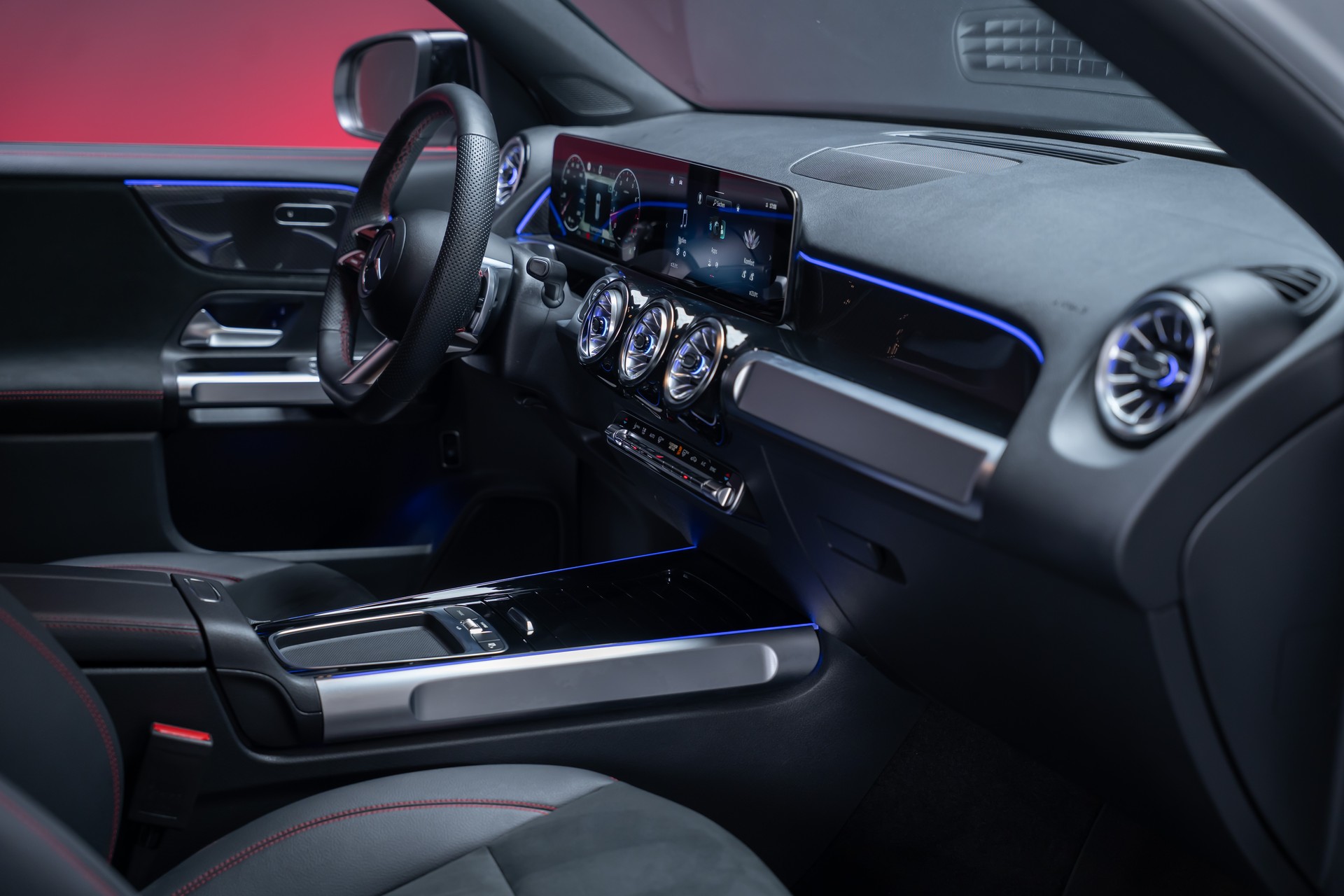 MERCEDES-BENZ GLB 250 AMG Line 4matic / Facelift / Rückfahrkamera / Ambientebeleuchtung-image-24