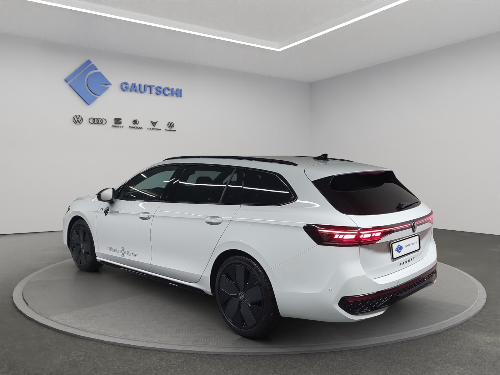 VW Passat Variant 2.0 TDI evo R-Line DSG-image-2