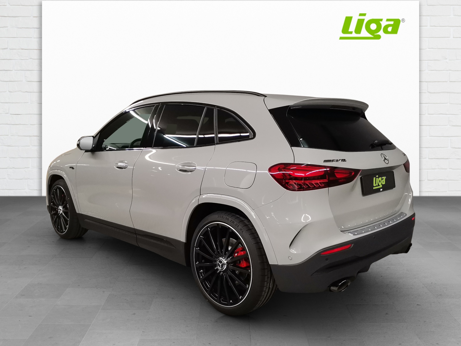 MERCEDES-BENZ AMG GLA 35 4Matic-image-3
