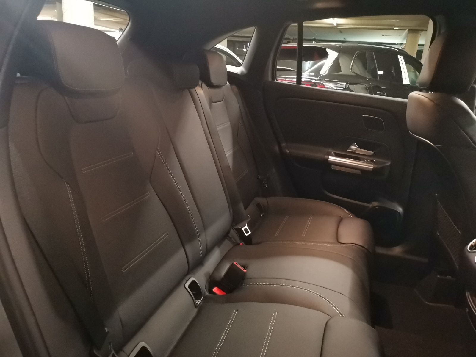 MERCEDES-BENZ AMG GLA 35 4Matic-image-9