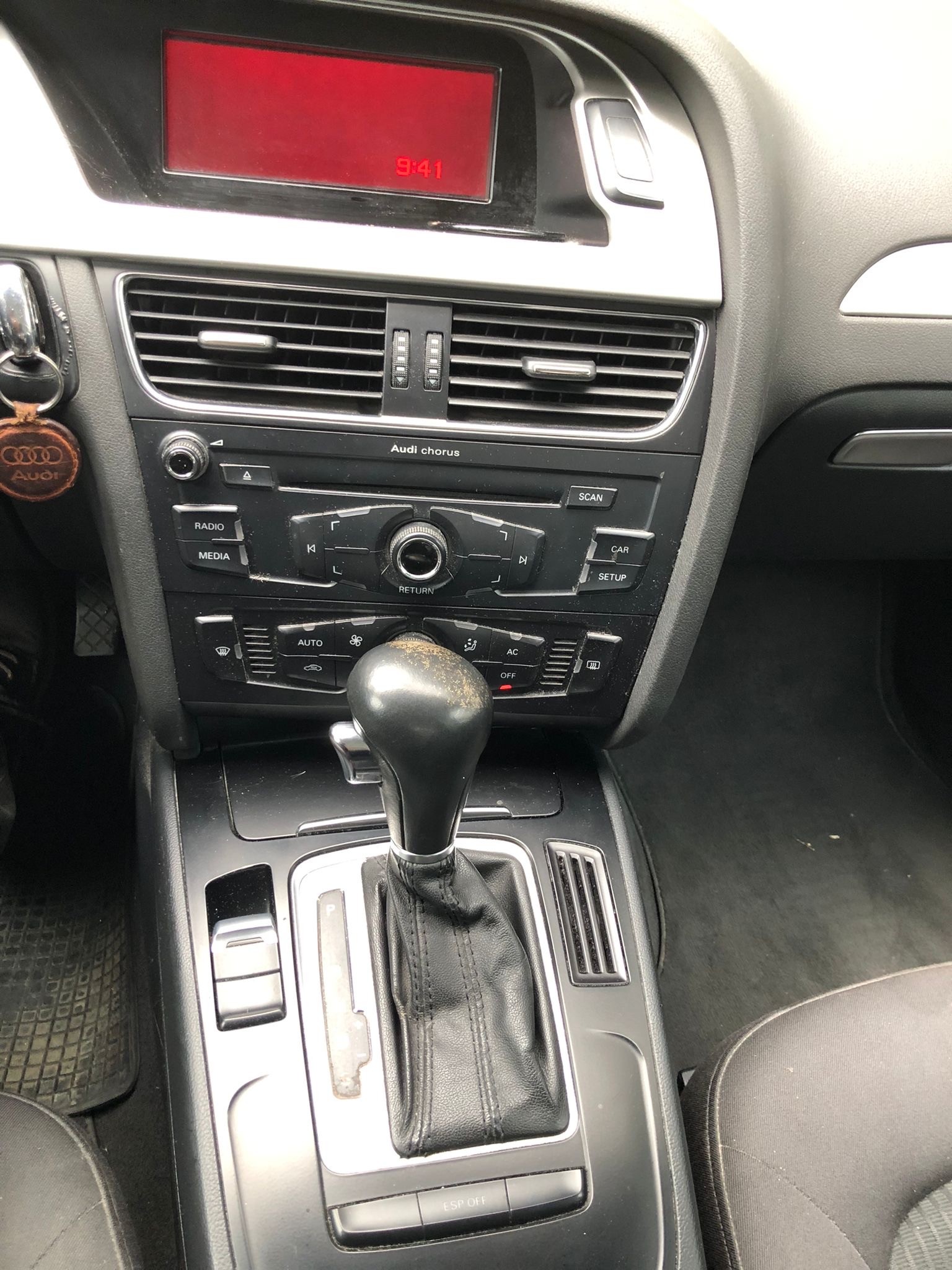 AUDI A4 Avant 1.8 TFSI multitronic-image-4