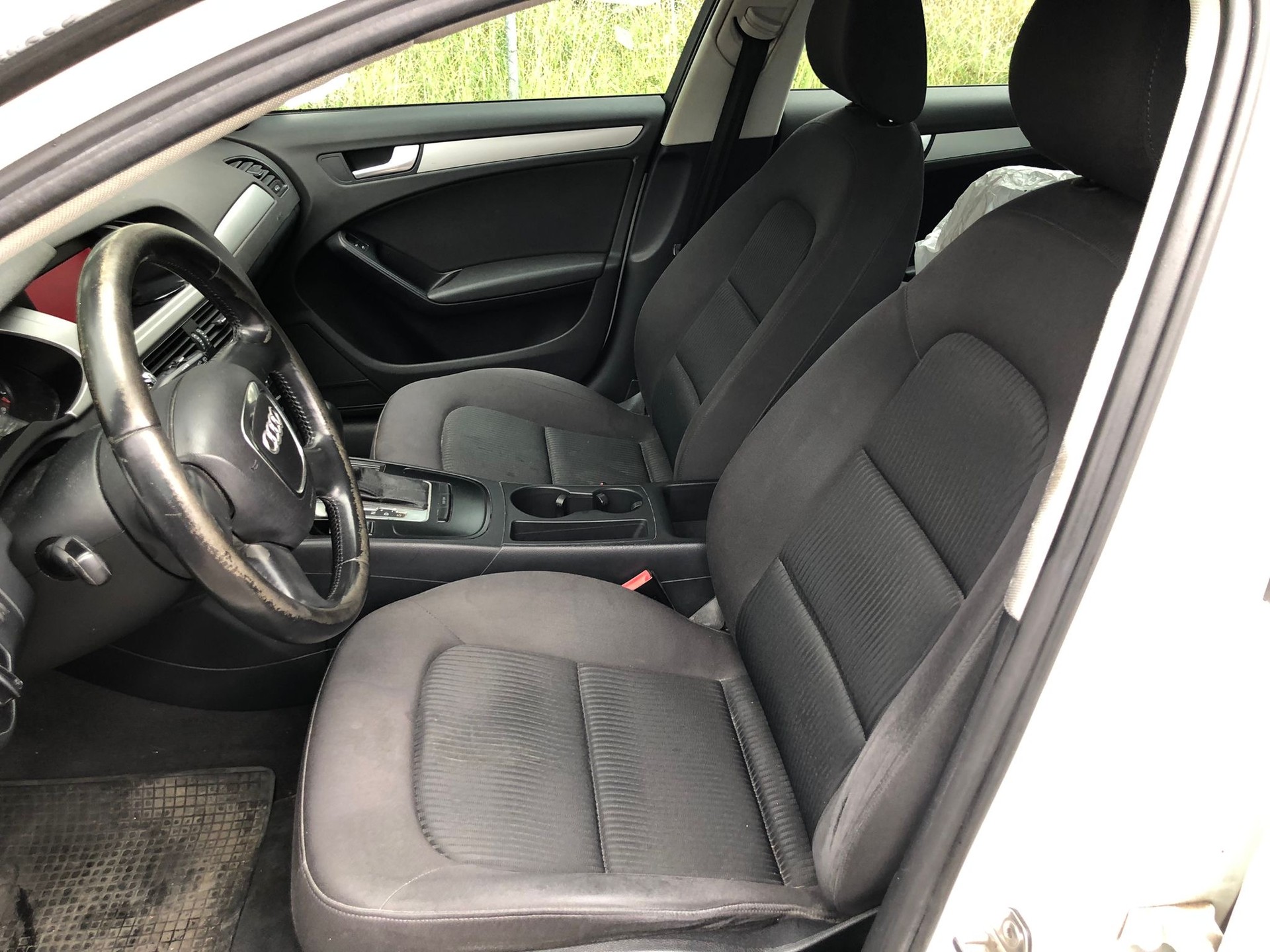 AUDI A4 Avant 1.8 TFSI multitronic-image-6