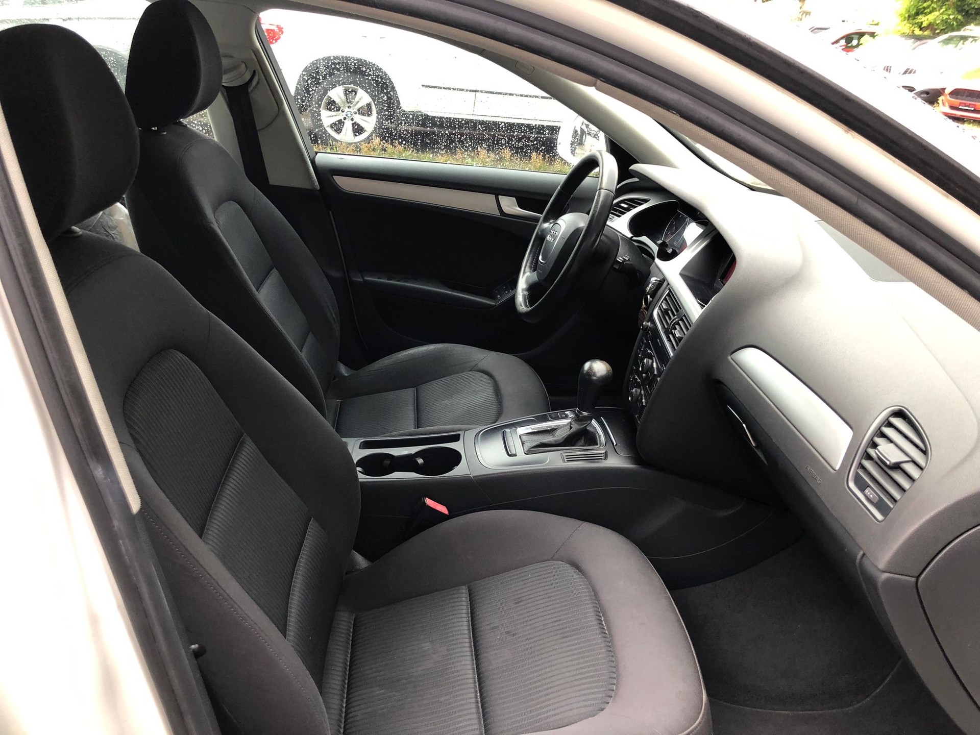 AUDI A4 Avant 1.8 TFSI multitronic-image-15