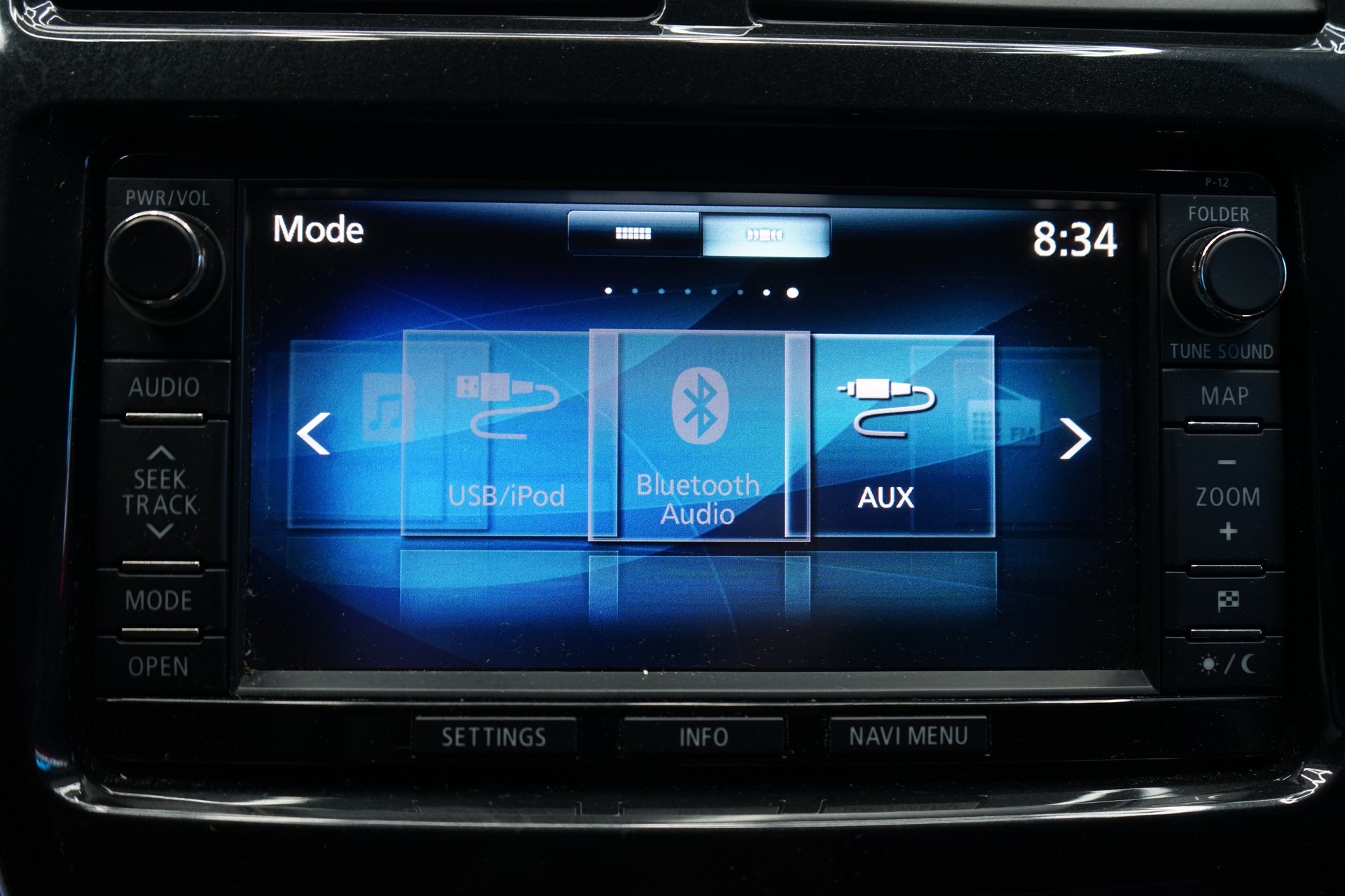 PEUGEOT 4008 1.6 HDi Allure 4WD-image-13