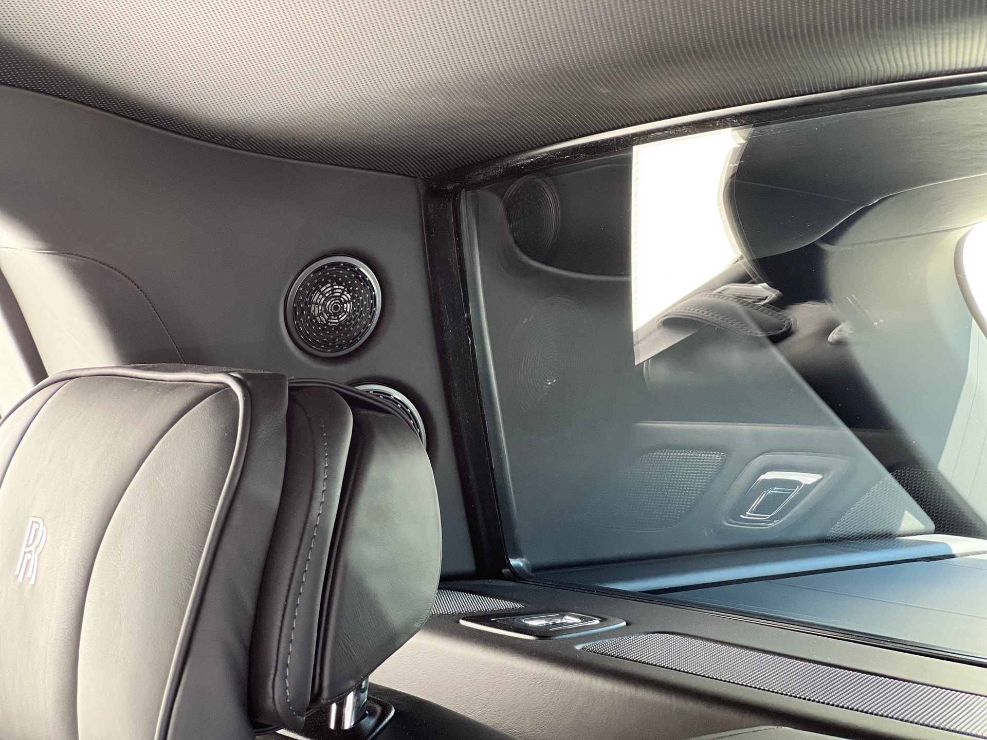 ROLLS-ROYCE Cullinan 6.7 V12 Black Badge-image-14