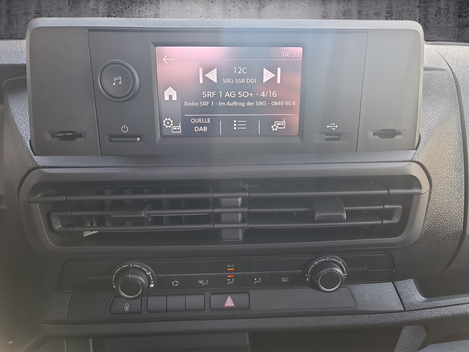 TOYOTA Proace 2.0D Plattform Medium-image-8