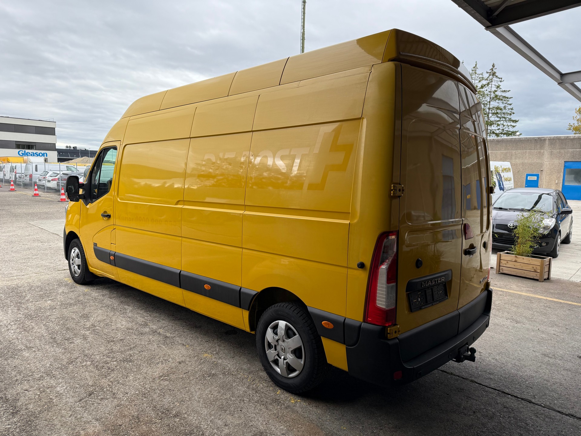 RENAULT Master T35 2.3dCi 135 L3H3-image-3