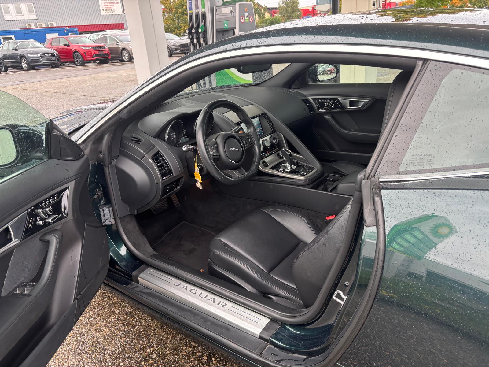 JAGUAR F-Type Convertible 3.0 V6 S/C-image-6