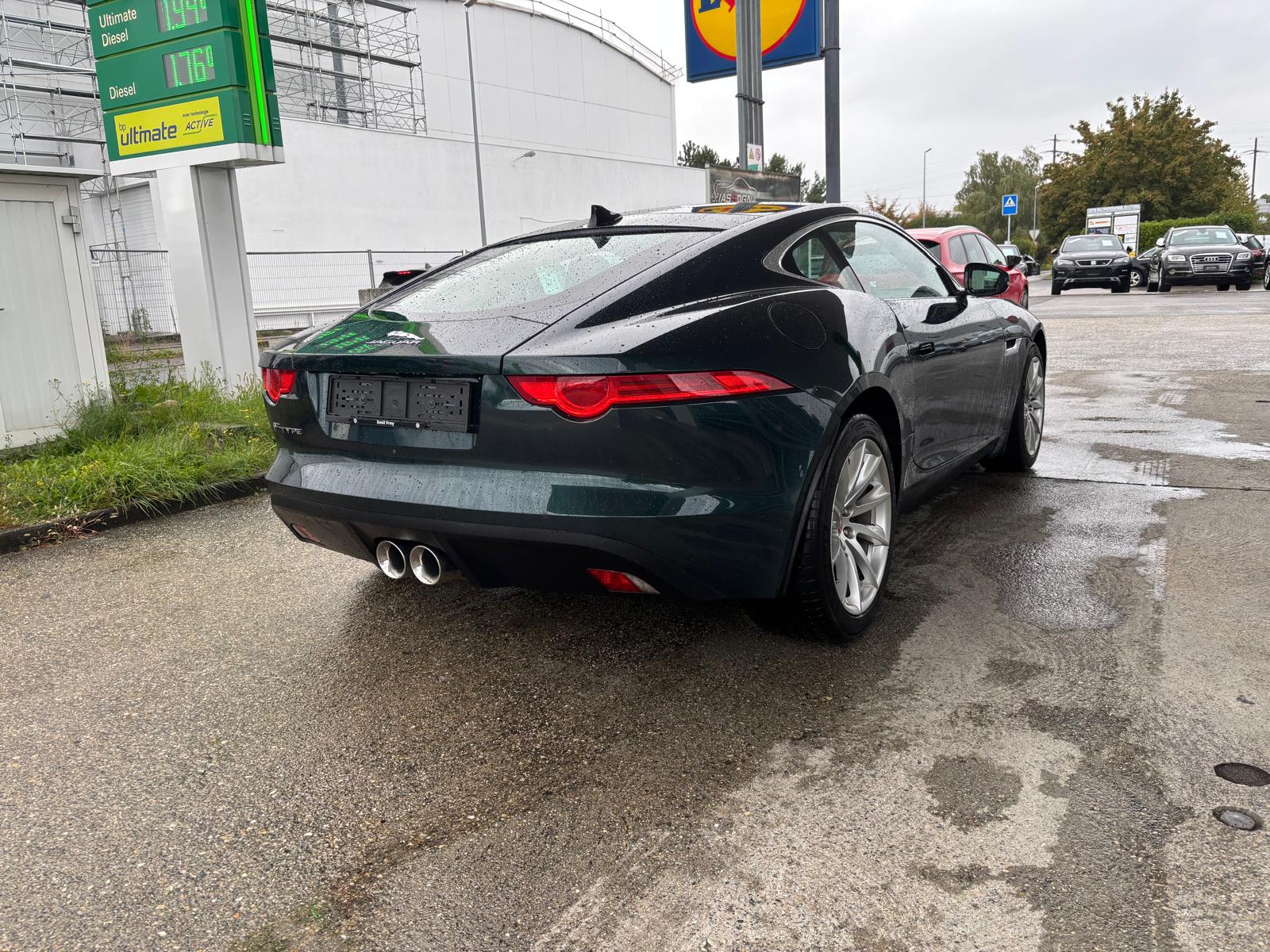 JAGUAR F-Type Convertible 3.0 V6 S/C-image-3