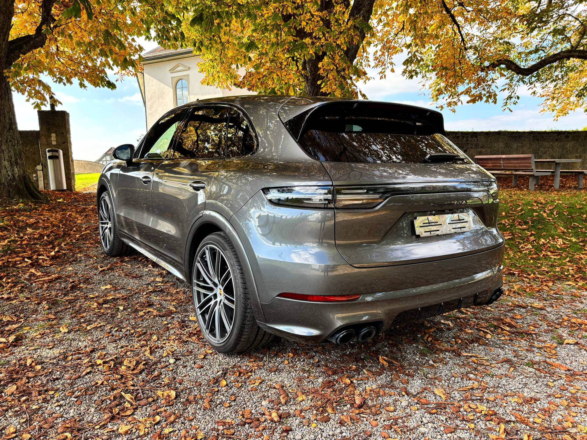 PORSCHE Cayenne GTS-image-2