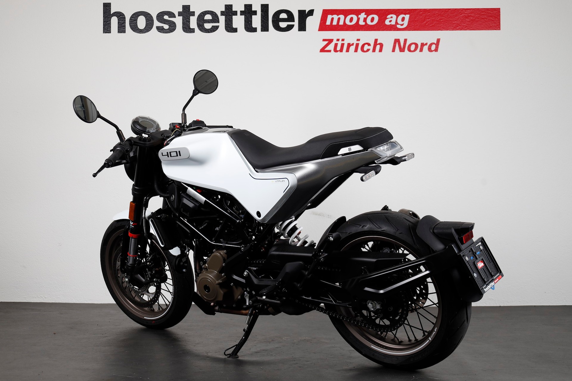 HUSQVARNA 401 Vitpilen-showroom-element-3