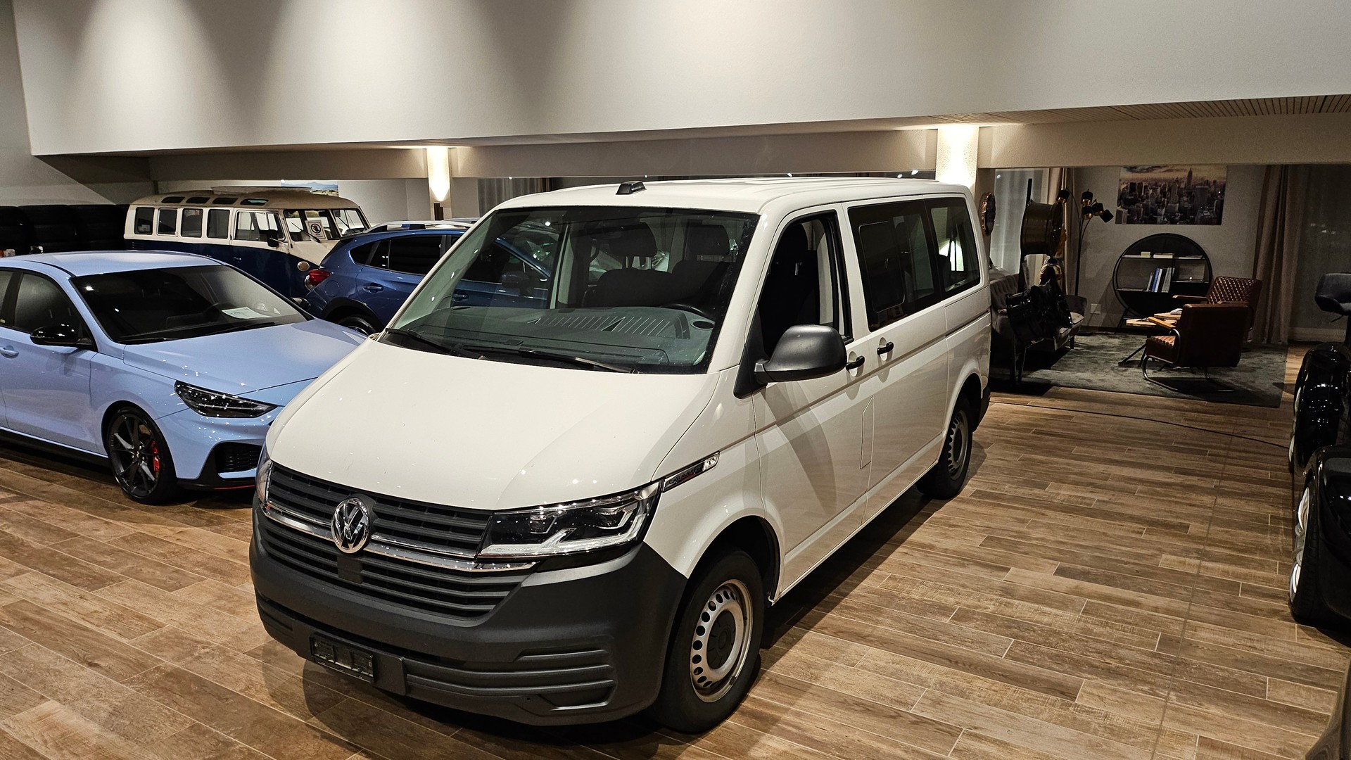 VW T6.1 Caravelle 2.0 TDI Trendline 4Motion LWB-image-1