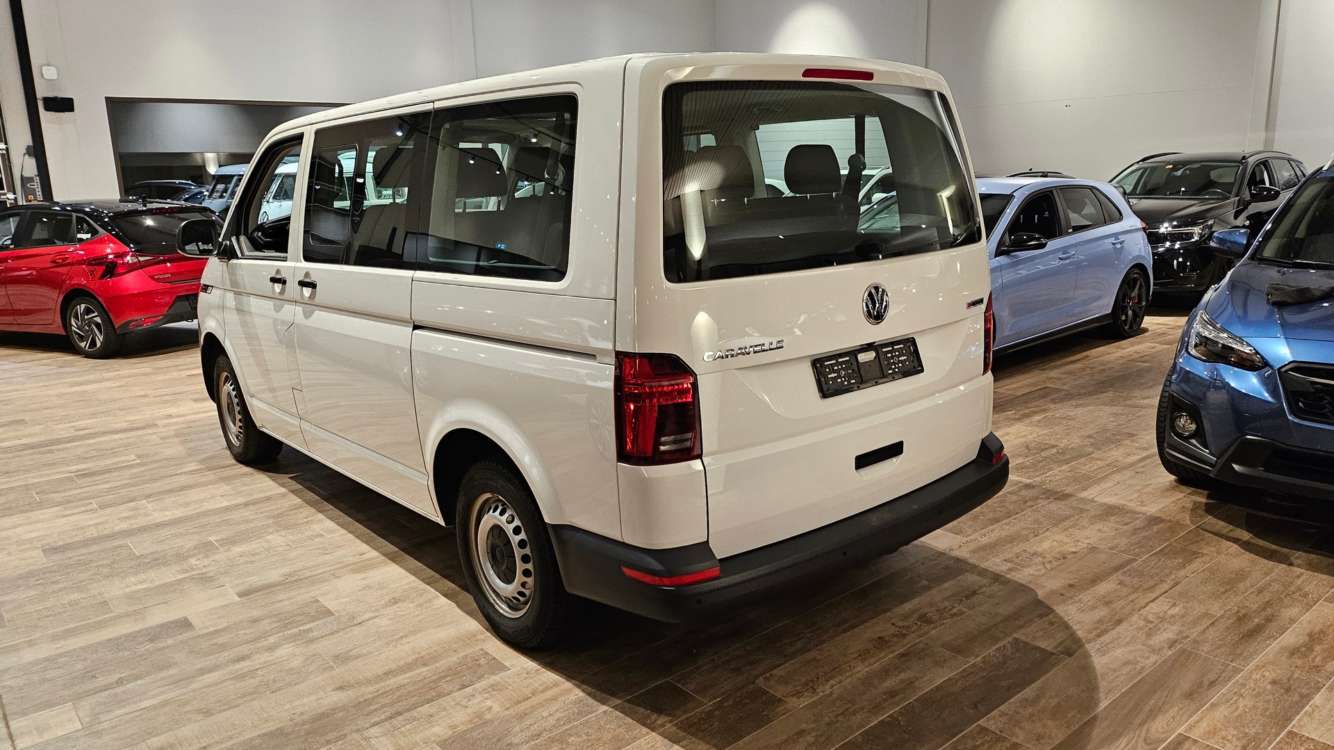 VW T6.1 Caravelle 2.0 TDI Trendline 4Motion LWB-image-12