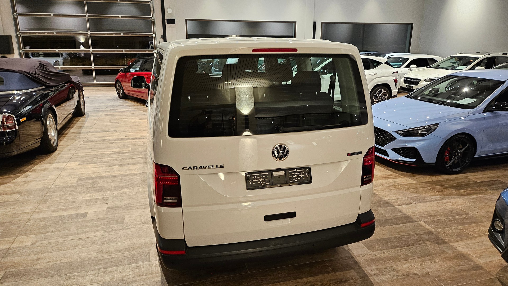 VW T6.1 Caravelle 2.0 TDI Trendline 4Motion LWB-image-11