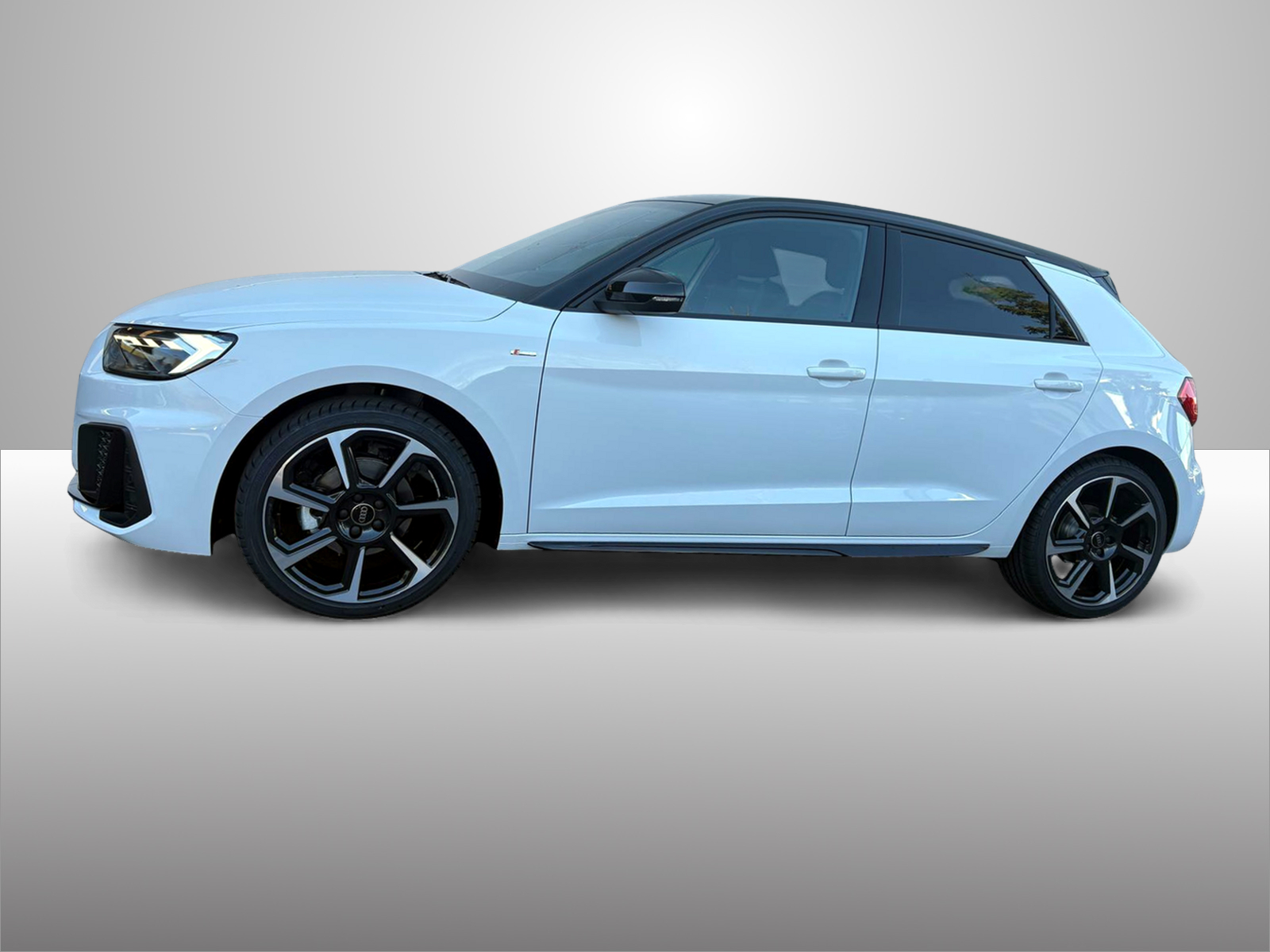 AUDI A1 Sportback 30 TFSI S Line Attraction S-tronic-image-2