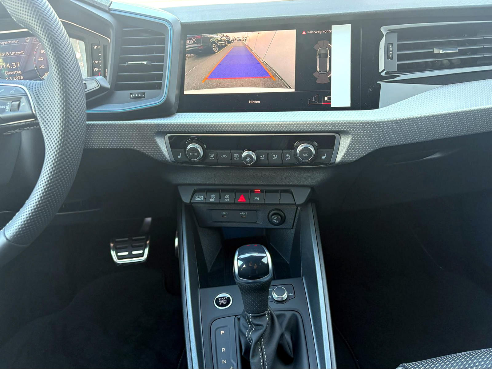 AUDI A1 Sportback 30 TFSI S Line Attraction S-tronic-image-5
