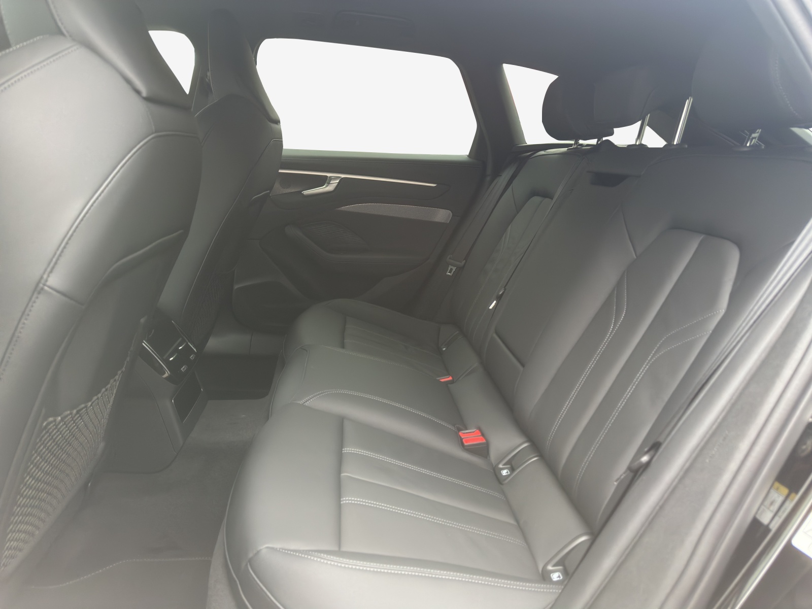 AUDI A6 Avant e-hybrid quattro 270 kW S tronic-image-11