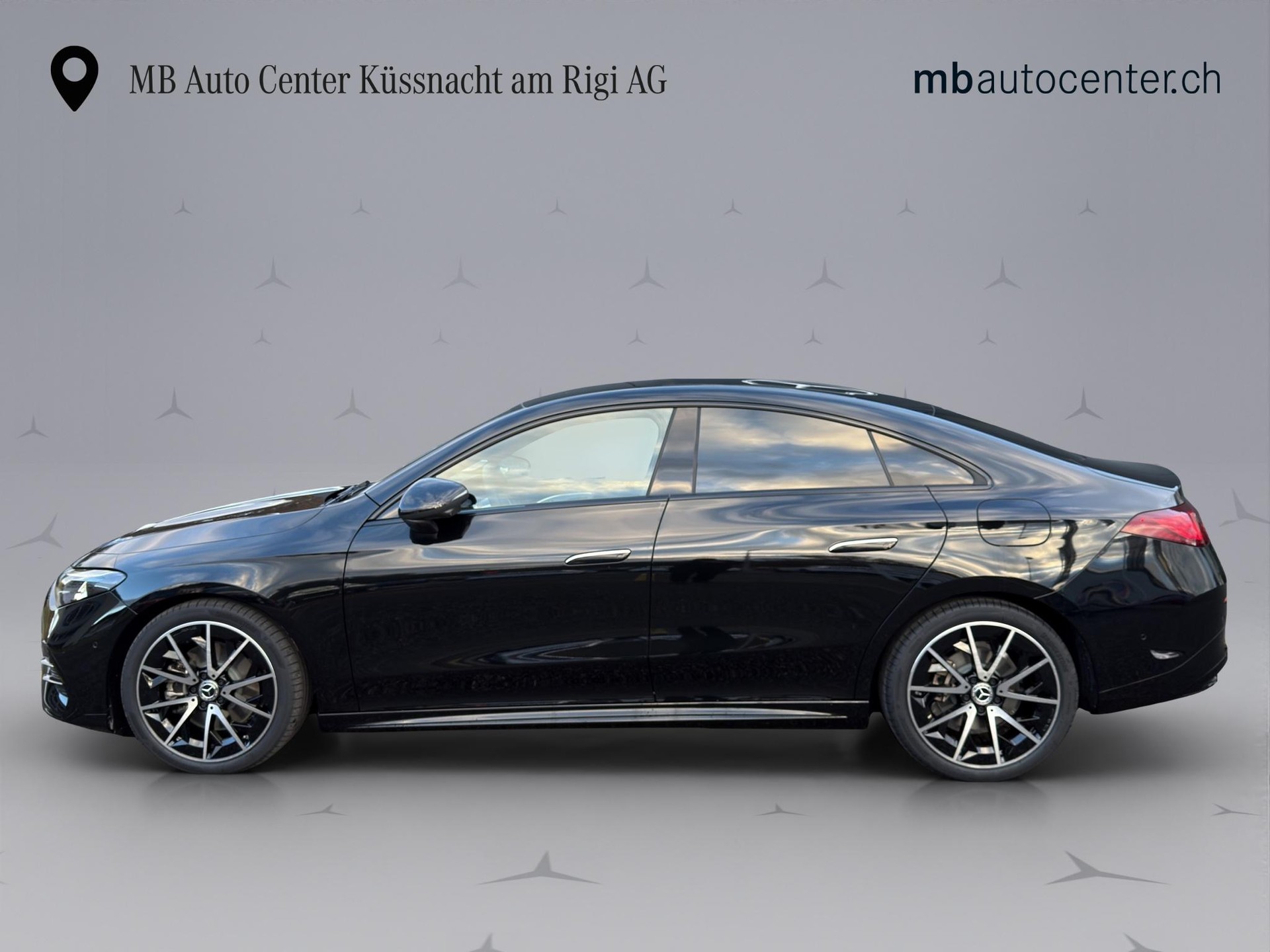 MERCEDES-BENZ CLA 220 AMG Line 4matic-showroom-element-2