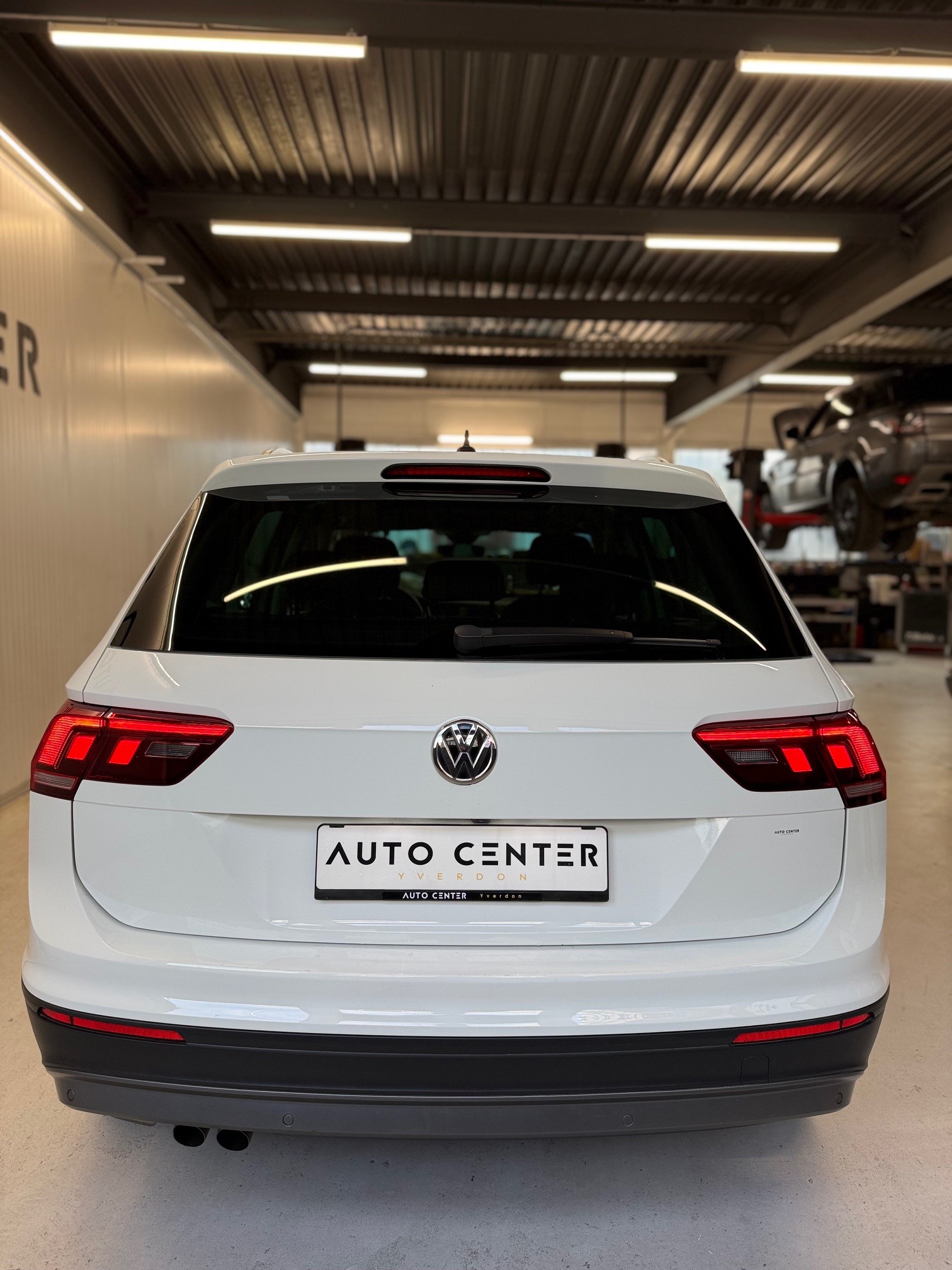 VW Tiguan 2.0TSI Comfortline 4Motion DSG-showroom-element-3