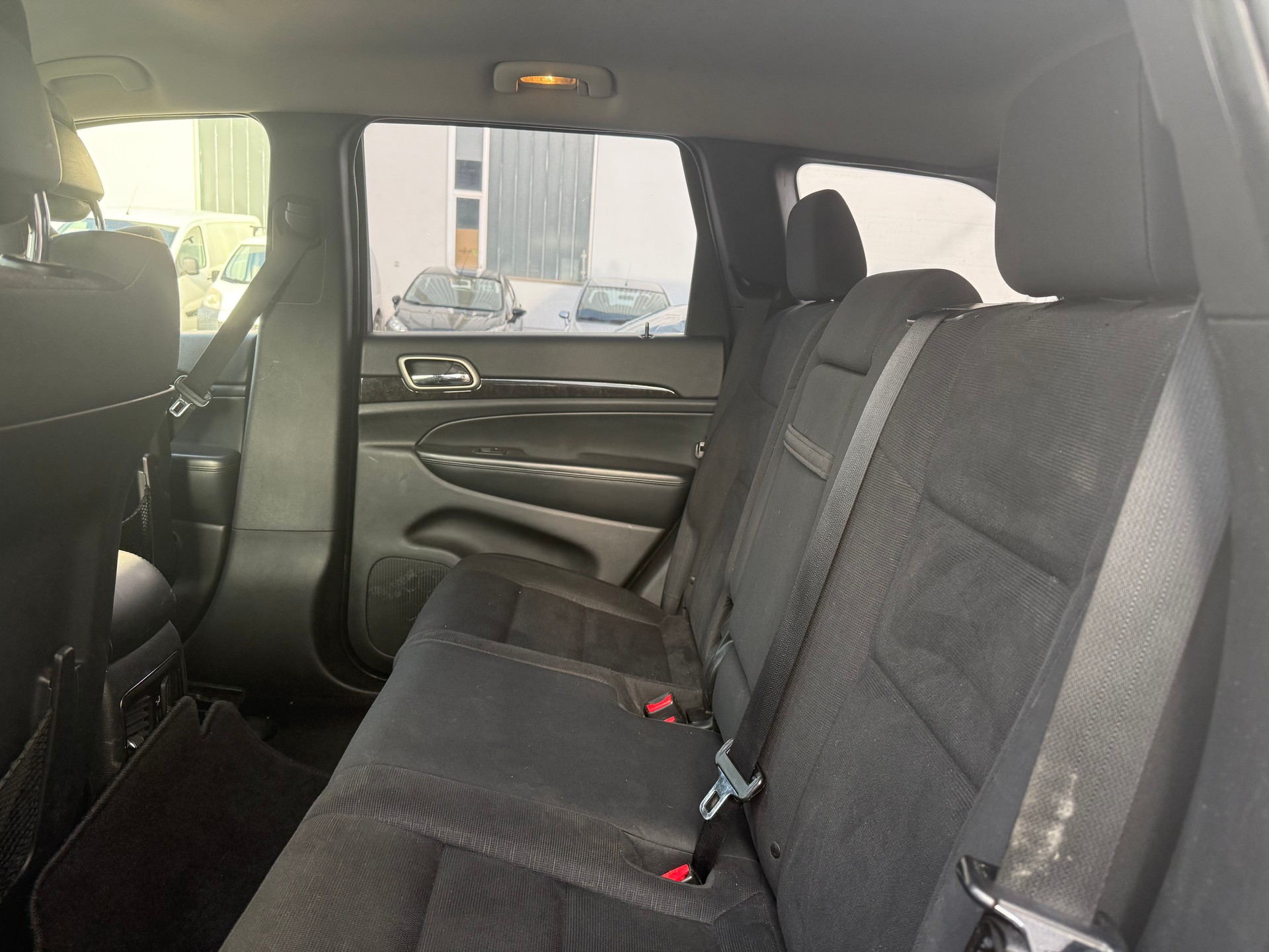 JEEP Grand Cherokee 3.0 CRD Laredo Automatic-image-10