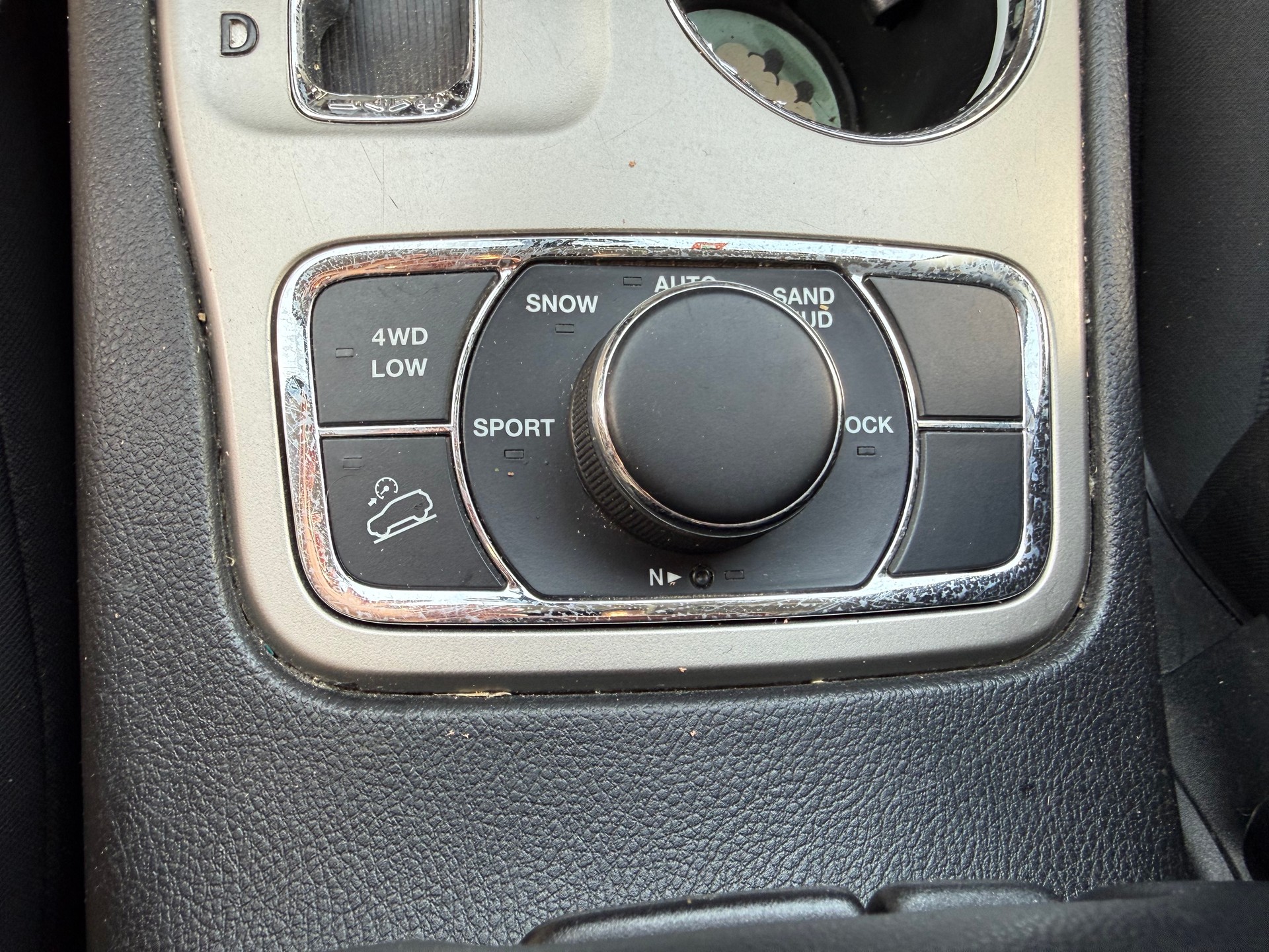JEEP Grand Cherokee 3.0 CRD Laredo Automatic-image-8