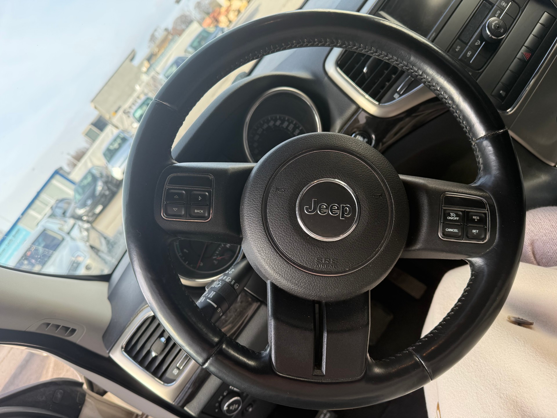 JEEP Grand Cherokee 3.0 CRD Laredo Automatic-image-7