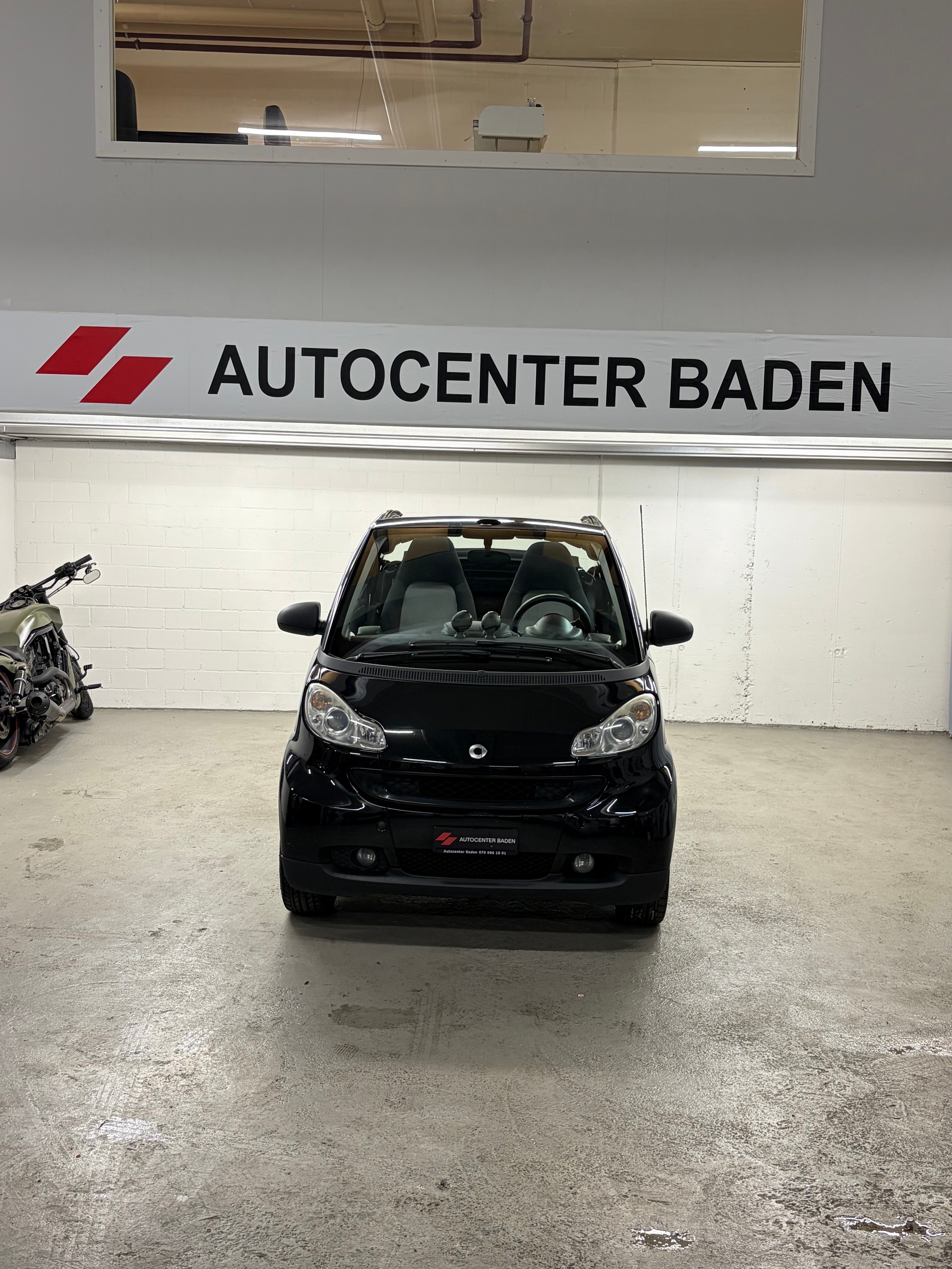 SMART fortwo greystyle softouch-showroom-element-1