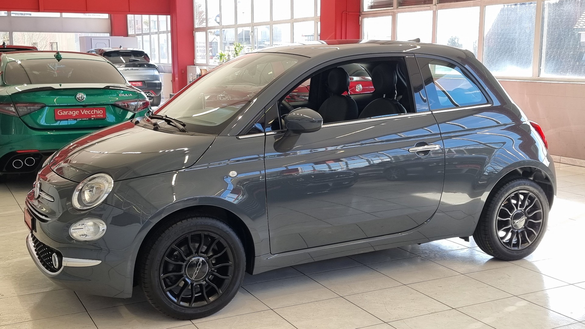 FIAT 500 1.0 Hybrid Star-showroom-element-1