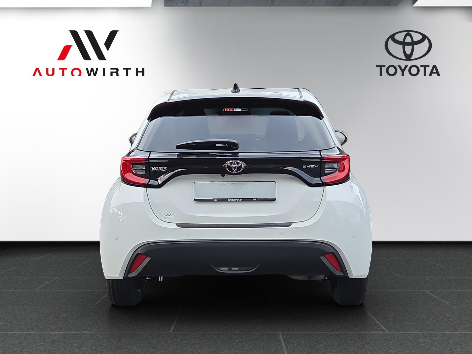 TOYOTA Yaris 1.5 VVT-i HSD Trend-image-5