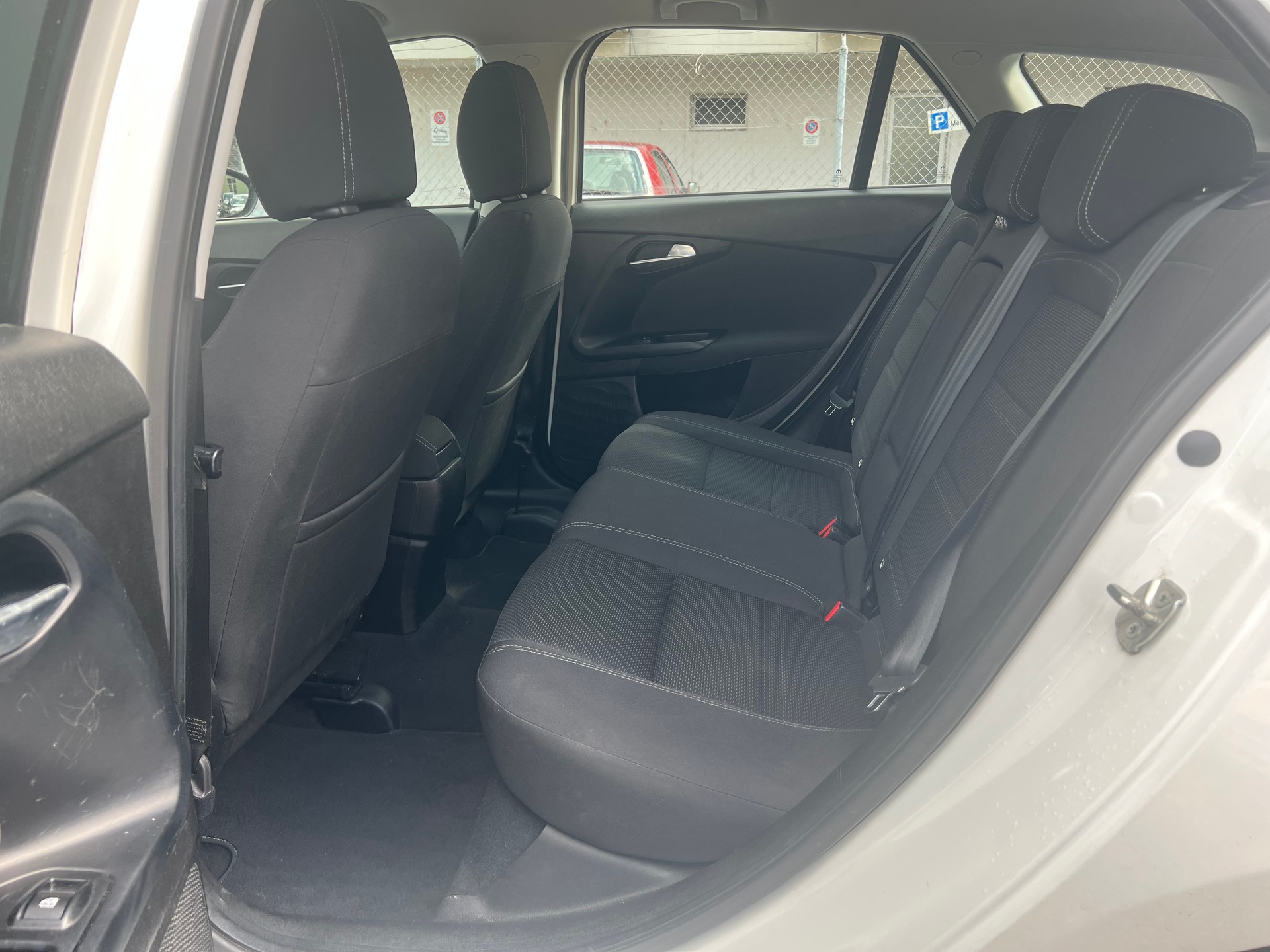 FIAT Tipo 1.6MJ Station Wagon Lounge DCT-image-13