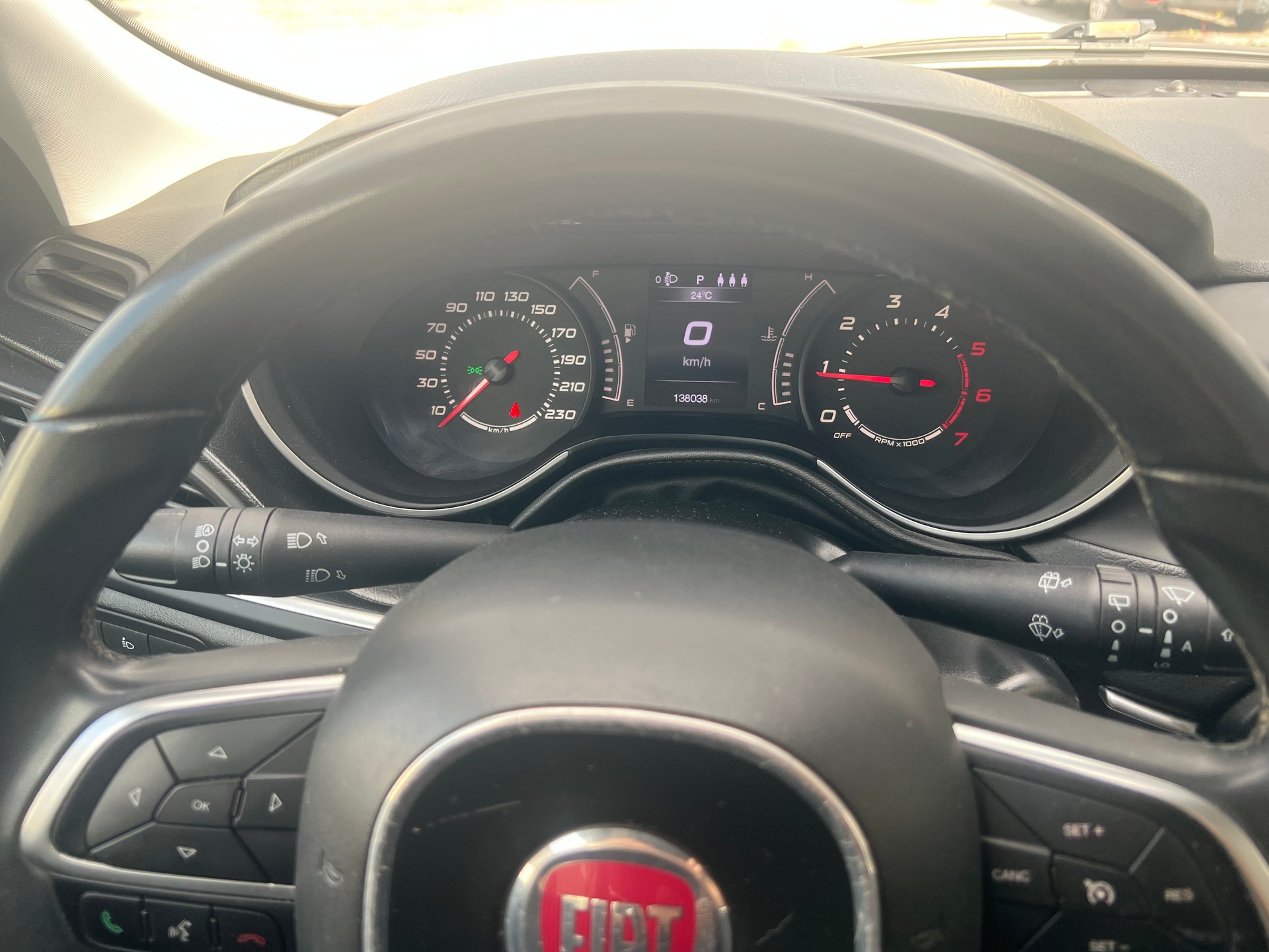 FIAT Tipo 1.6MJ Station Wagon Lounge DCT-image-10