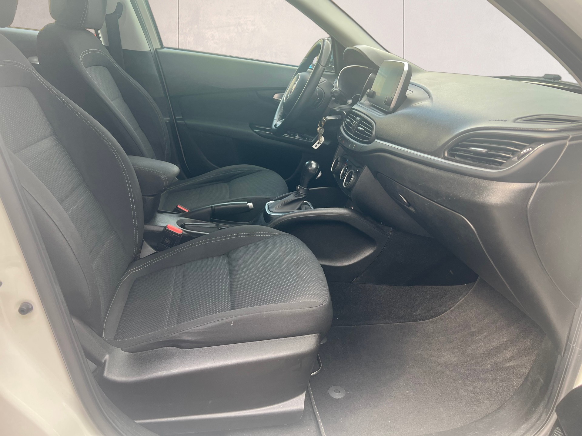 FIAT Tipo 1.6MJ Station Wagon Lounge DCT-image-15