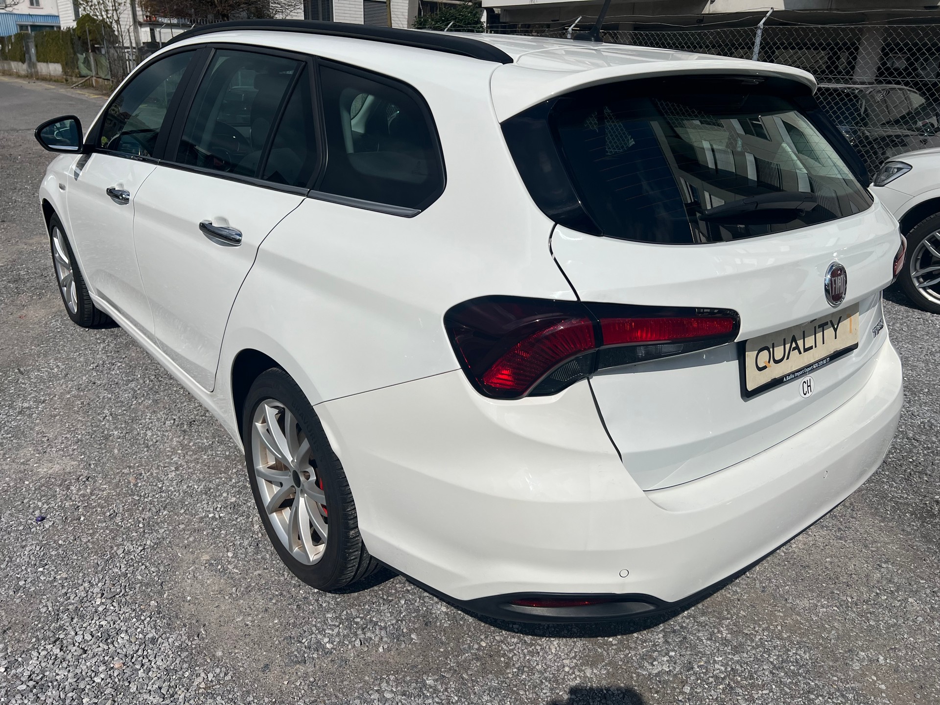 FIAT Tipo 1.6MJ Station Wagon Lounge DCT-image-5