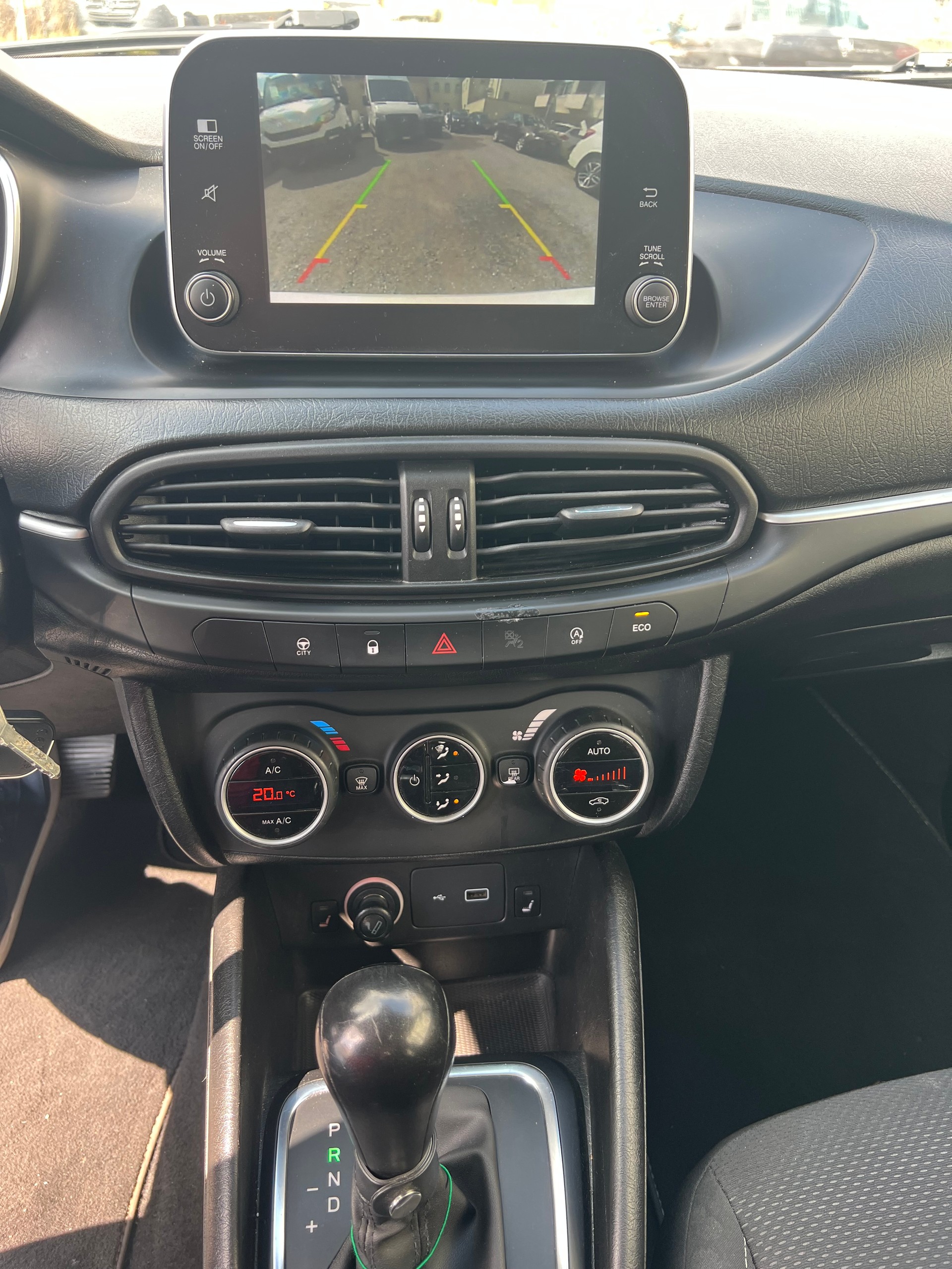 FIAT Tipo 1.6MJ Station Wagon Lounge DCT-image-9
