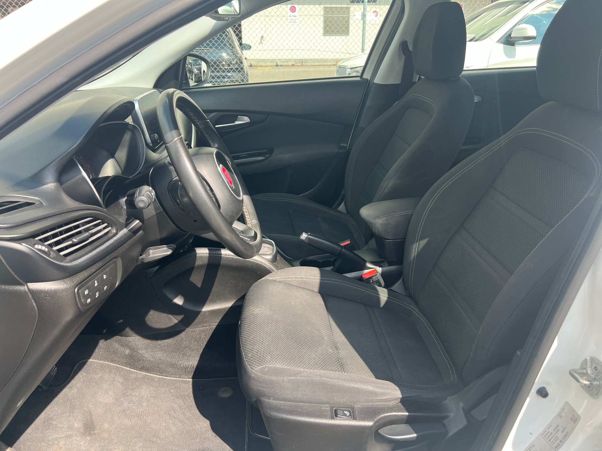 FIAT Tipo 1.6MJ Station Wagon Lounge DCT-image-12