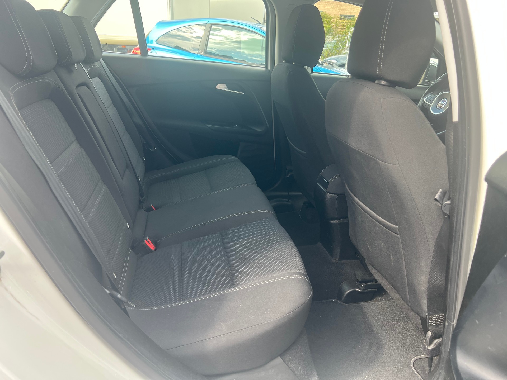 FIAT Tipo 1.6MJ Station Wagon Lounge DCT-image-14